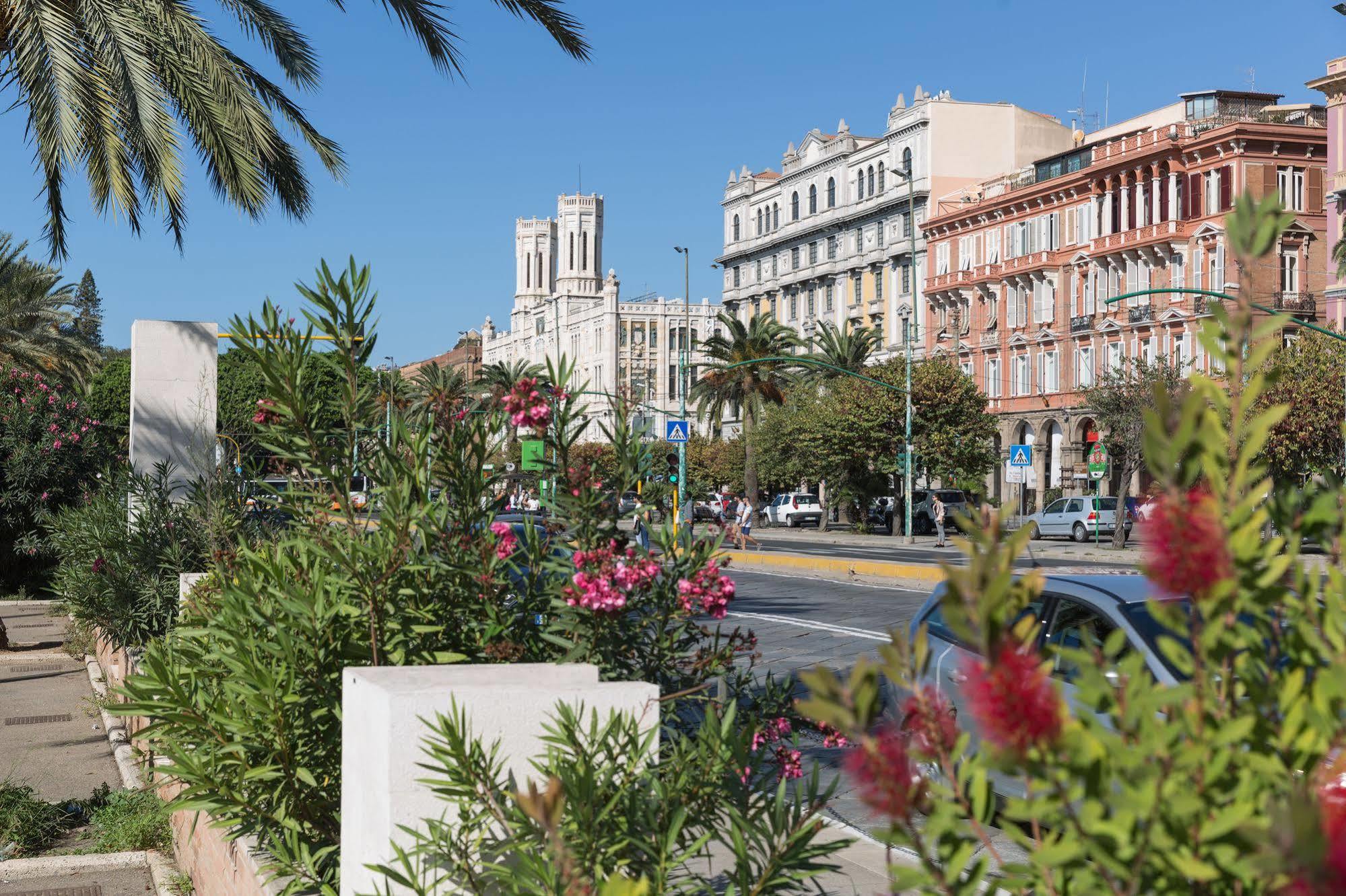 Budget Rooms Cagliari Eksteriør billede