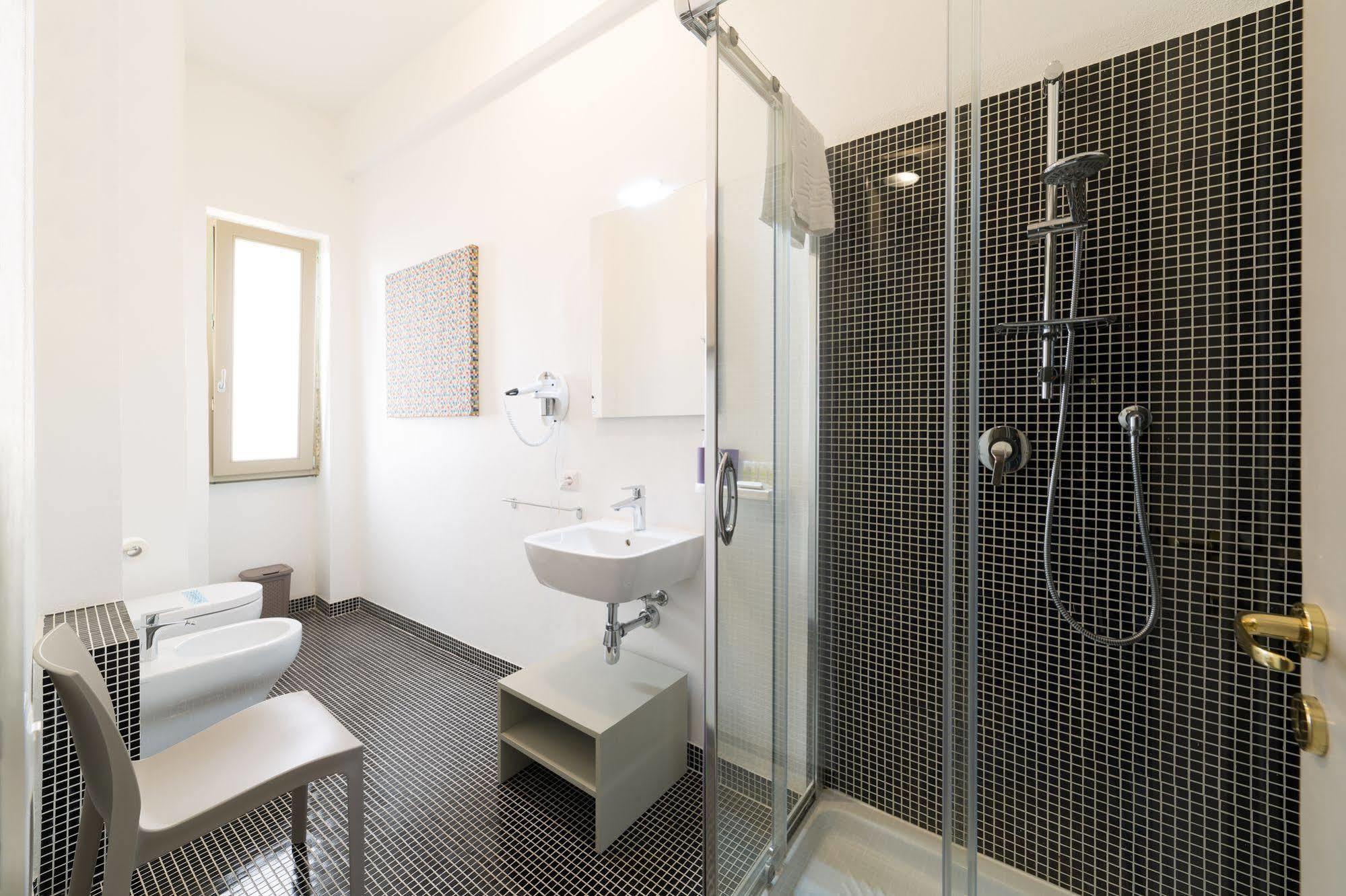 Budget Rooms Cagliari Eksteriør billede